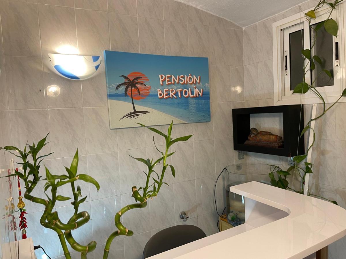 Pension Bertolin バルセロナ エクステリア 写真